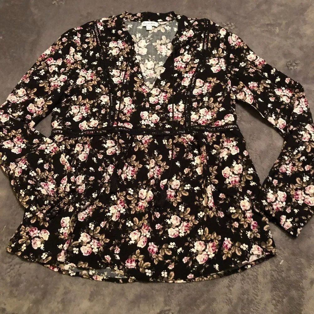 Love Fire Floral Black Peasant Style Blouse Sz M. KS